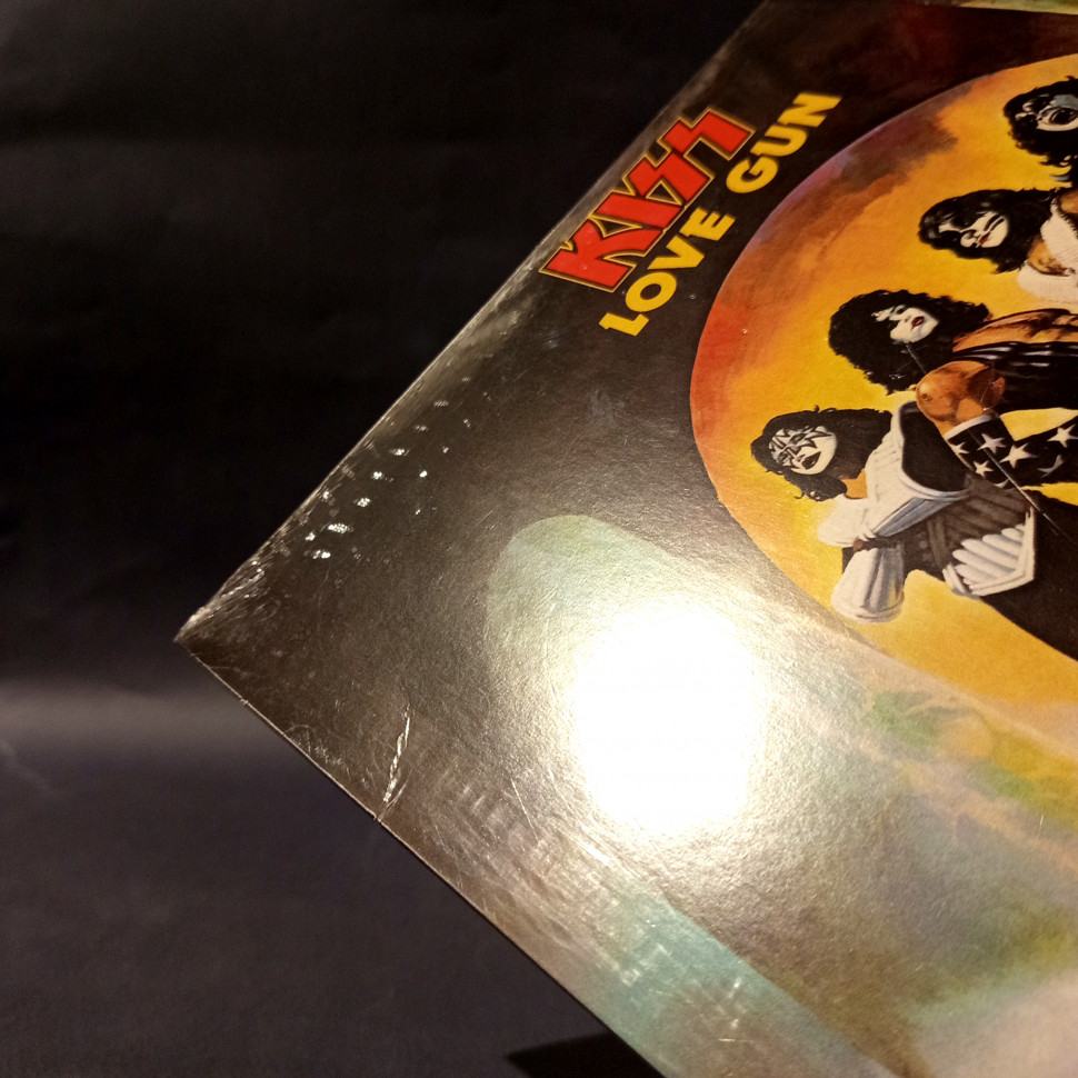 Уценка! Виниловая пластинка Kiss – Love Gun (LP)